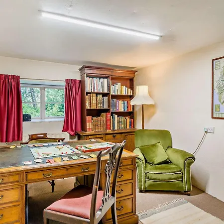 4 Bed In Holmrook Oc-sz158 Hébergement de vacances *