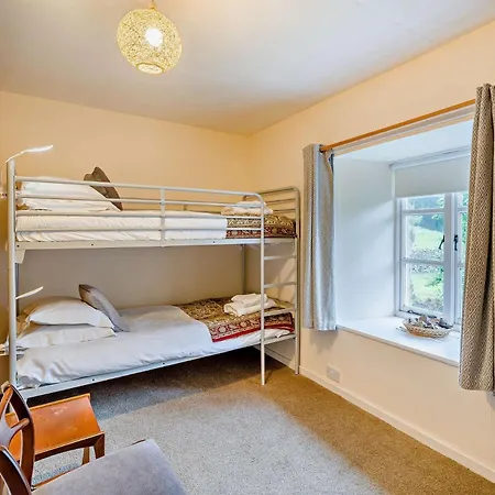 4 Bed In Holmrook Oc-sz158 Hébergement de vacances *