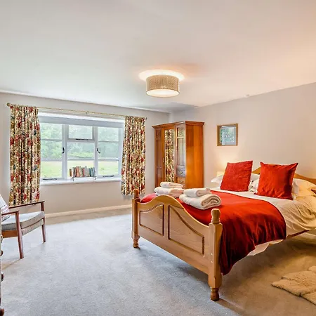 4 Bed In Holmrook Oc-sz158