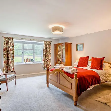 4 Bed In Holmrook Oc-sz158 Nyaraló