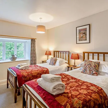 4 Bed In Holmrook Oc-sz158
